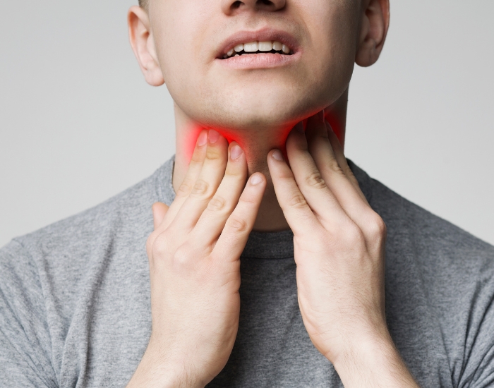 sore throat and swollen tonsils tonsils inflammation symptoms